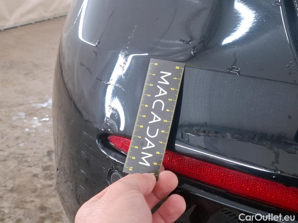  Mercedes  A-Klasse Classe A Compact / 2018 / 5P / Berline A 180 d Business Line 8G-DCT #46