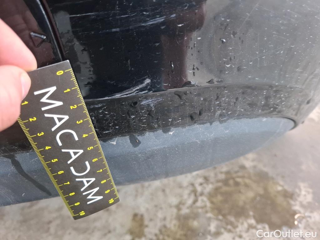  Mercedes  A-Klasse Classe A Compact / 2018 / 5P / Berline A 180 d Business Line 8G-DCT #42