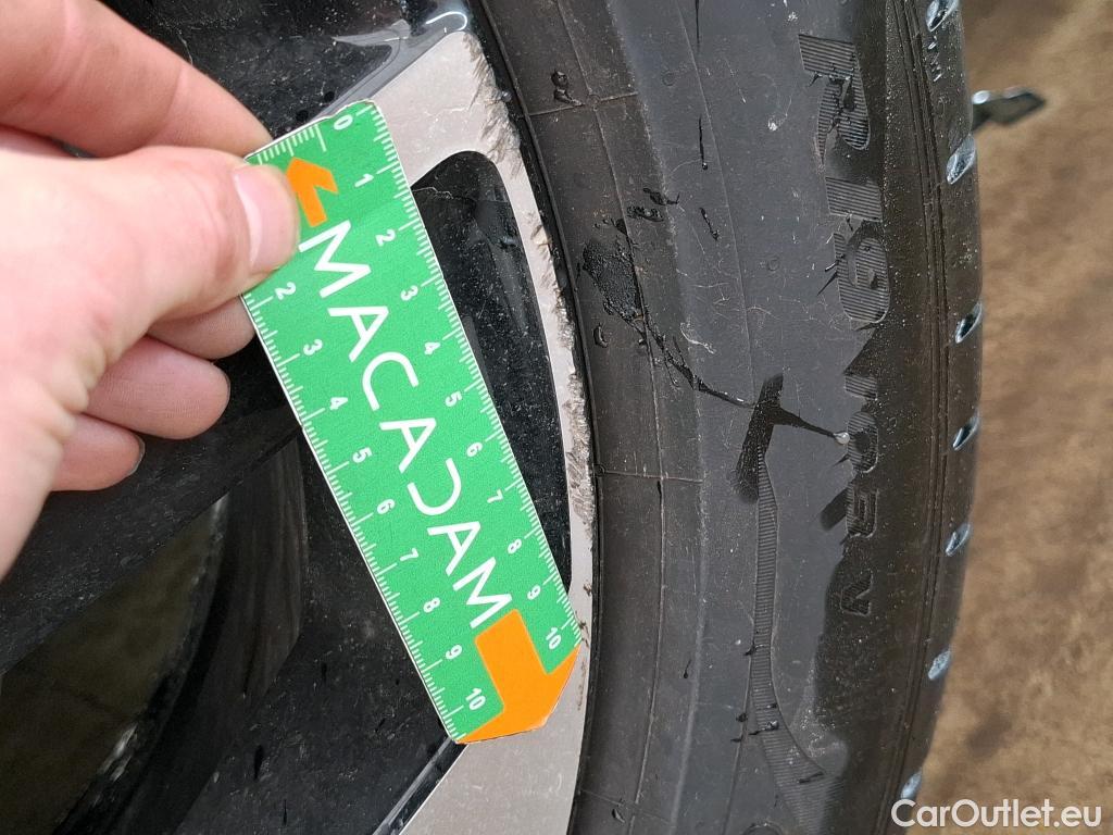  KIA  Sportage KIA  / 2021 / 5P / SUV 1.6 T-GDI 265 PHEV AUTO 4WD GT-L PREM BU #18