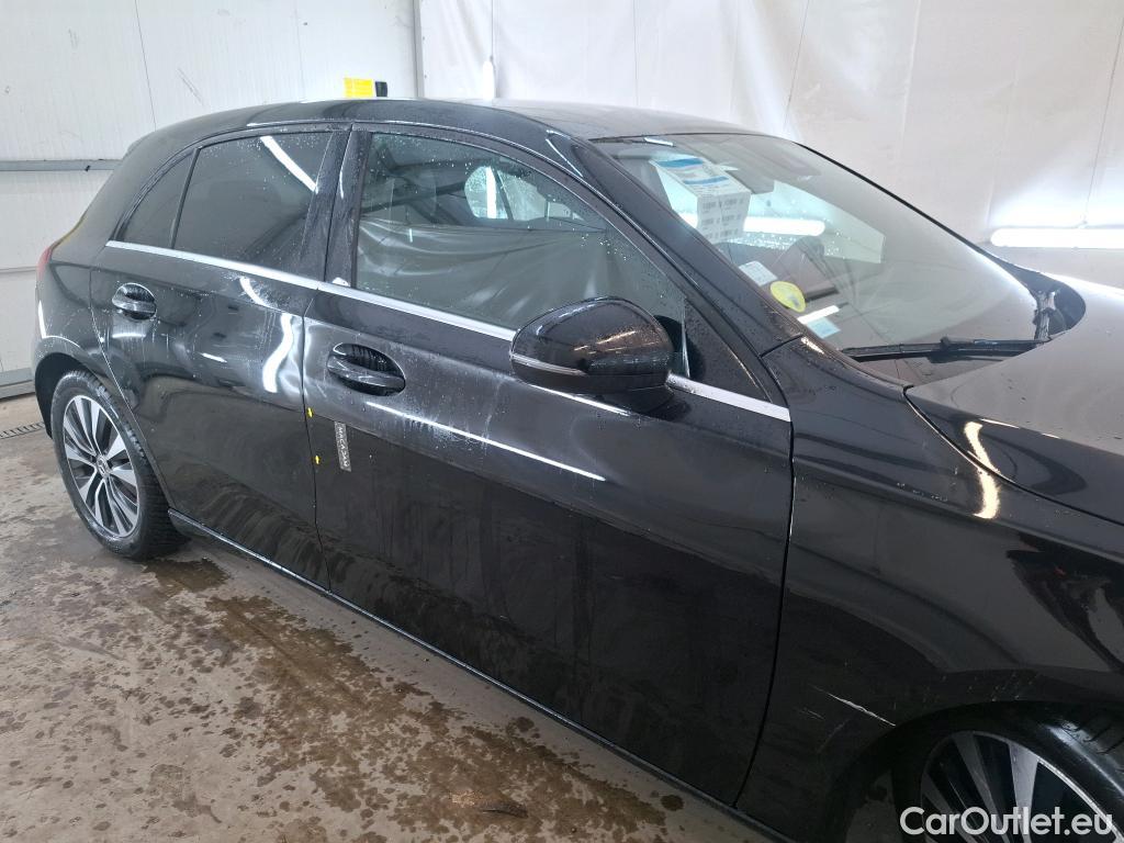  Mercedes  A-Klasse Classe A Compact / 2018 / 5P / Berline A 180 d Business Line 8G-DCT #21