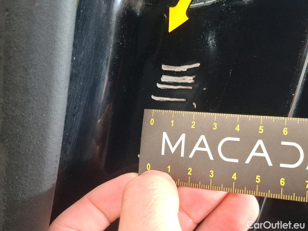  Mercedes  A-Klasse Classe A Compact / 2018 / 5P / Berline A 180 d Business Line 8G-DCT #53