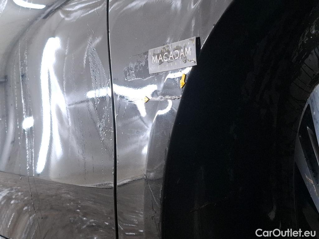  Mercedes  A-Klasse Classe A Compact / 2018 / 5P / Berline A 180 d Business Line 8G-DCT #30