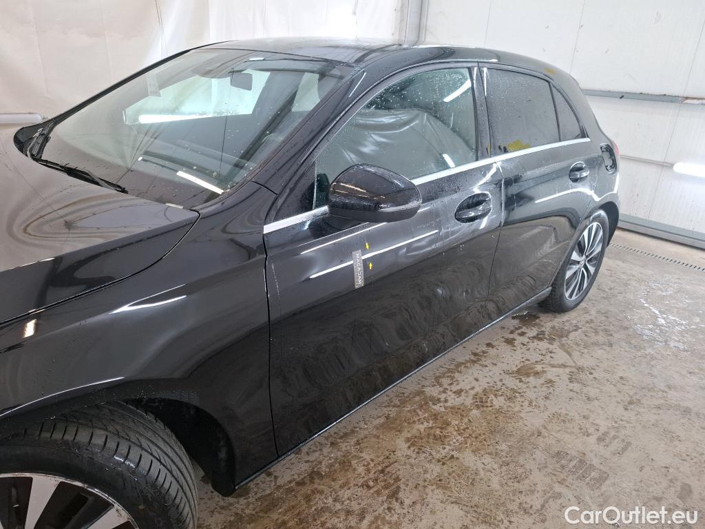  Mercedes  A-Klasse Classe A Compact / 2018 / 5P / Berline A 180 d Business Line 8G-DCT #61
