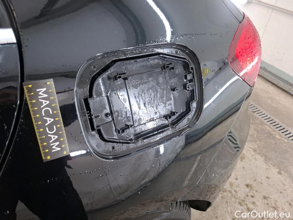  Mercedes  A-Klasse Classe A Compact / 2018 / 5P / Berline A 180 d Business Line 8G-DCT #55