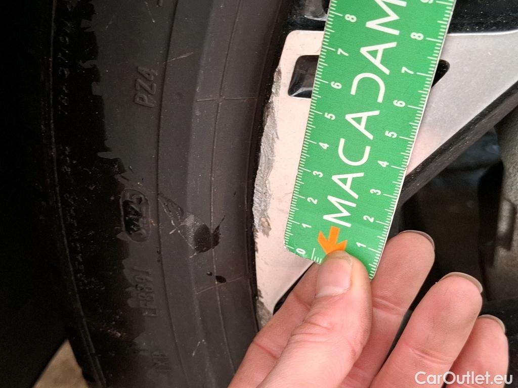  KIA  Sportage KIA  / 2021 / 5P / SUV 1.6 T-GDI 265 PHEV AUTO 4WD GT-L PREM BU #21