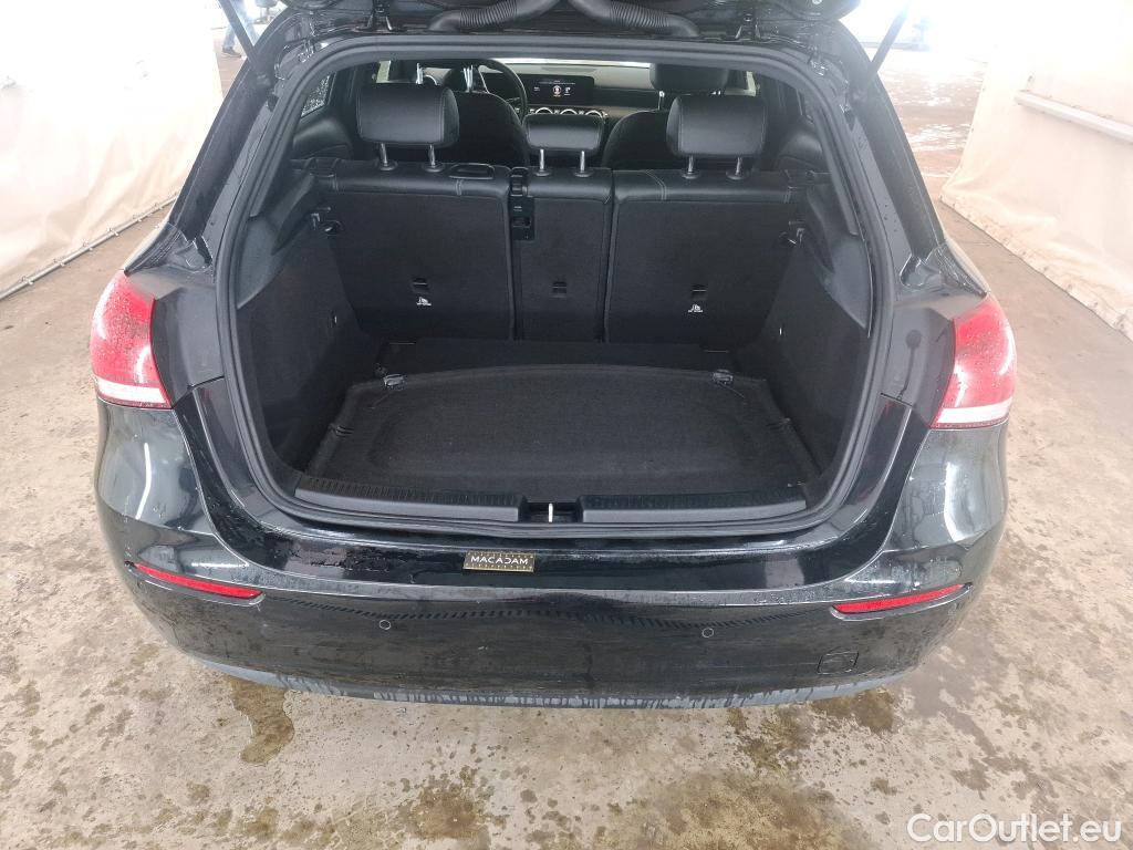  Mercedes  A-Klasse Classe A Compact / 2018 / 5P / Berline A 180 d Business Line 8G-DCT #32