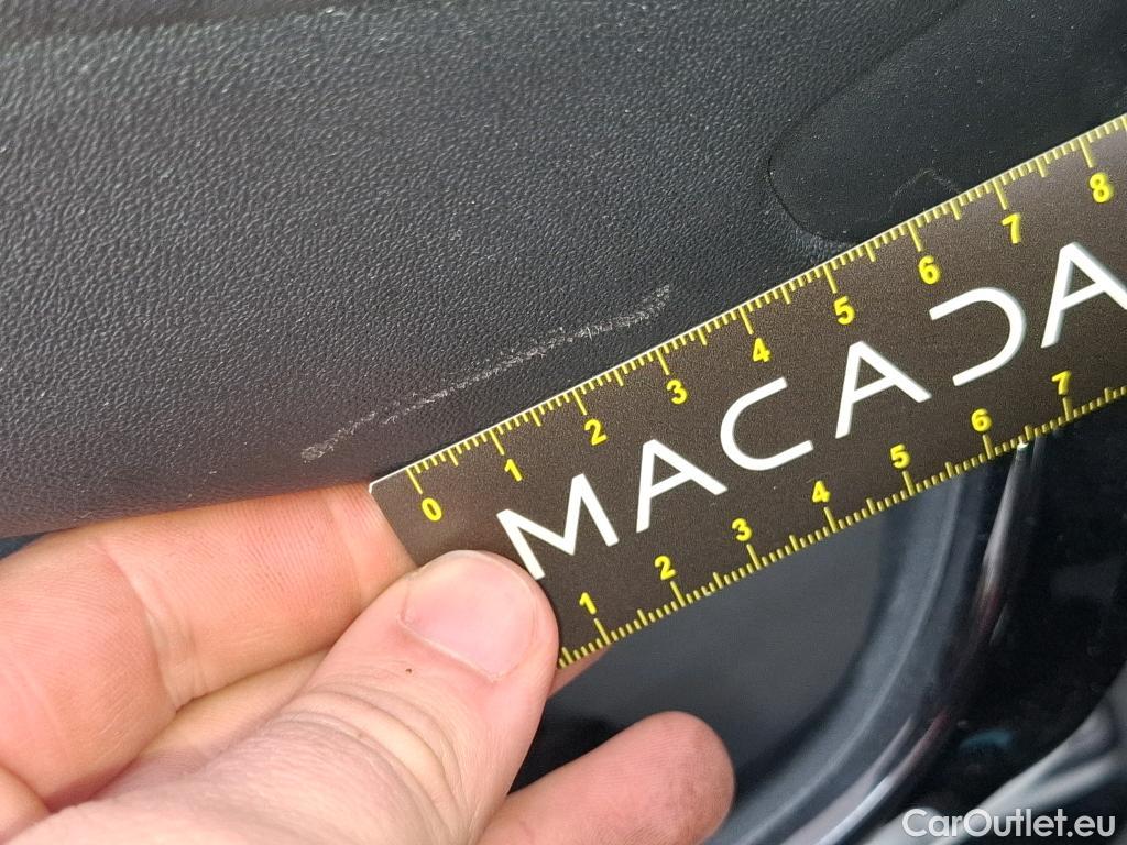  Peugeot  208  Affaire Premium Pack 1.2 80CV BVM5 E6dT #18