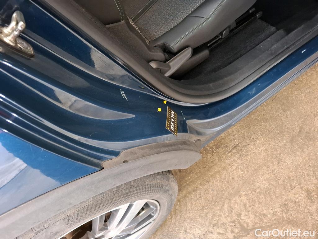  Peugeot  5008  Allure Pack 1.5 HDi 130CV BVA8 7 Sieges E6d #8