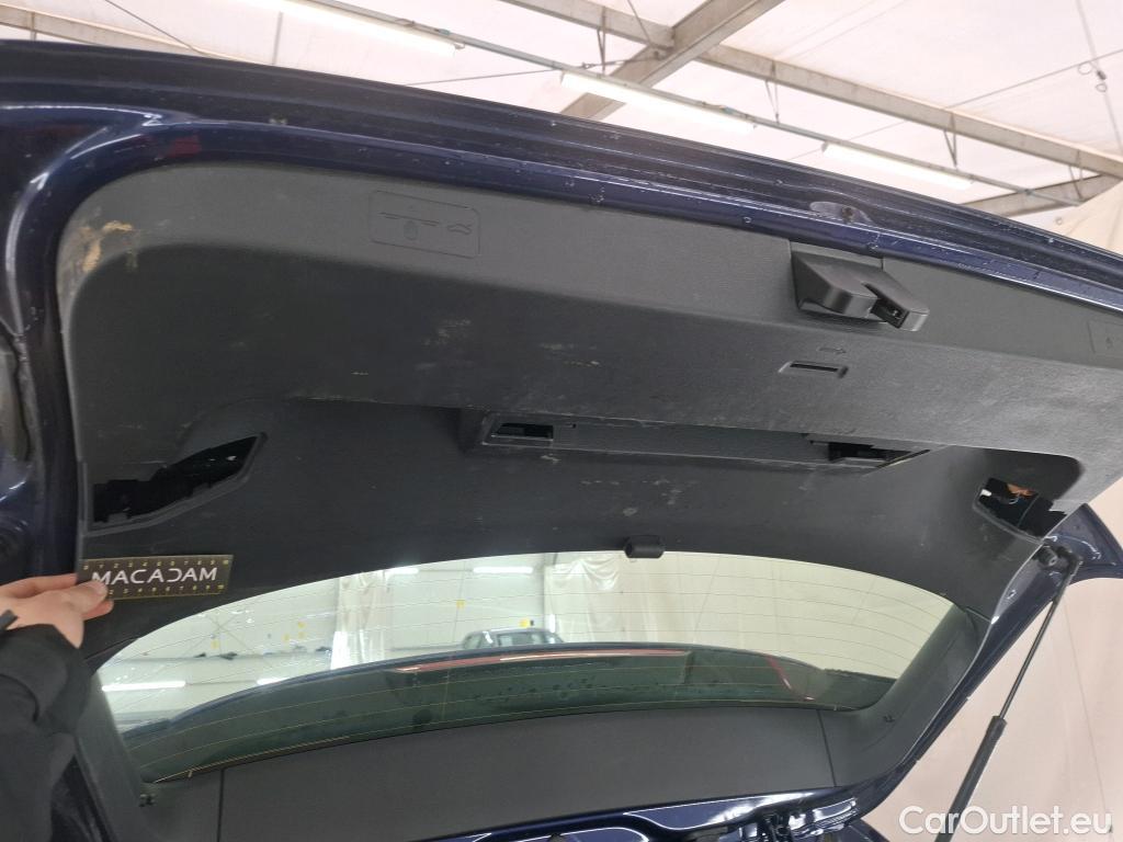  Volkswagen  Golf  VIII Berline Life Plus 2.0 TDI 115CV BVA7 E6d #27