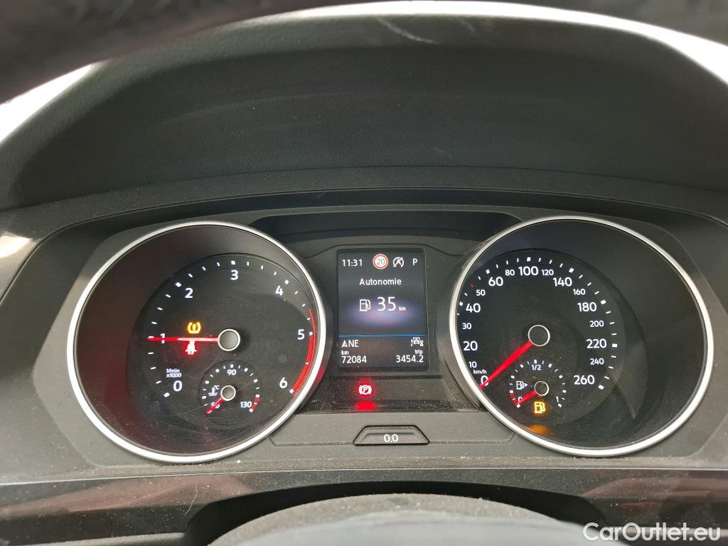  Volkswagen  Tiguan VOLKSWAGEN  / 2020 / 5P / SUV 2.0 TDI 150 DSG7 Life Business #36