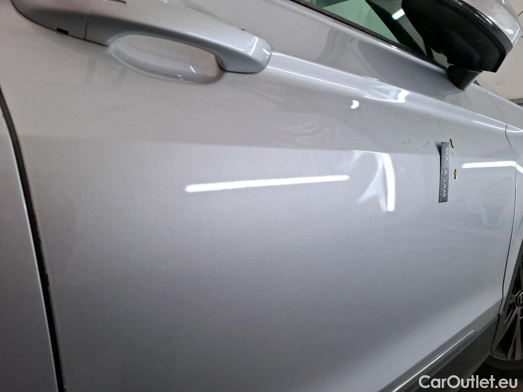  Volkswagen  Tiguan VOLKSWAGEN  / 2020 / 5P / SUV 2.0 TDI 150 DSG7 Life Business #27