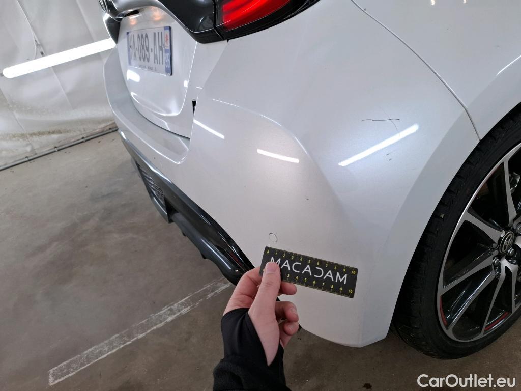  Toyota  Yaris TOYOTA  Hybride / 2022 / 5P / Berline Hybride 130h GR SPORT #3