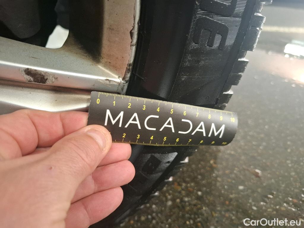  Volkswagen  Touran VOLKSWAGEN  5p Monovolume 2.0 TDI 150 Carat BMT #63