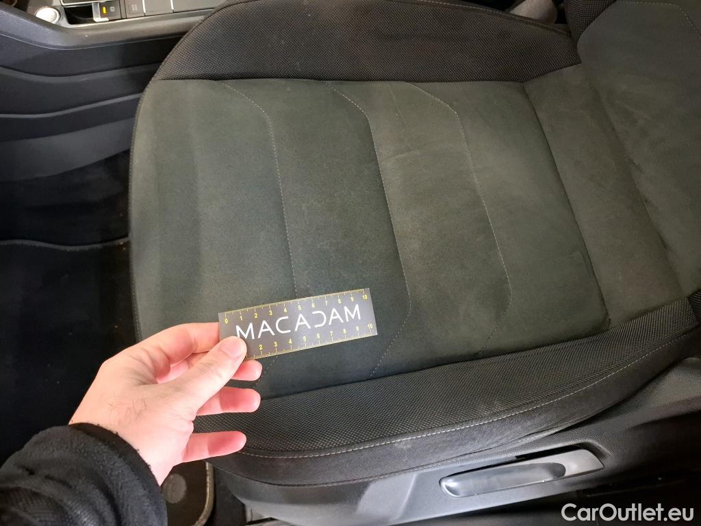  Volkswagen  Tiguan VOLKSWAGEN  Allspace / 2017 / 5P / SUV 1.5 TSI 150 EVO DSG7 Carat #33