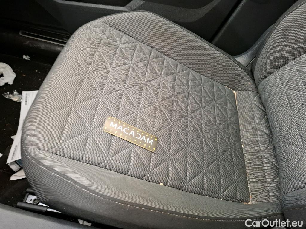  Volkswagen  Tiguan VOLKSWAGEN  / 2020 / 5P / SUV 2.0 TDI 150 DSG7 Life Business #29