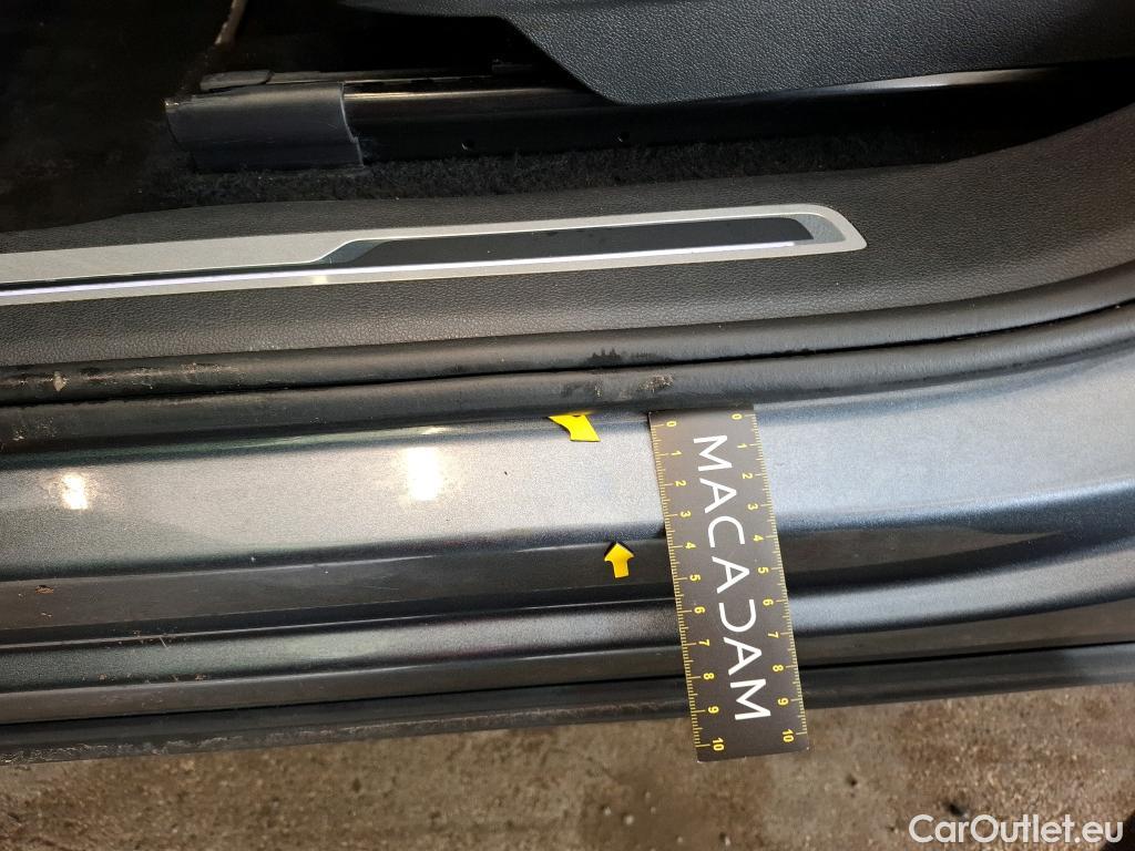  Volkswagen  Tiguan VOLKSWAGEN  Allspace / 2017 / 5P / SUV 1.5 TSI 150 EVO DSG7 Carat #28