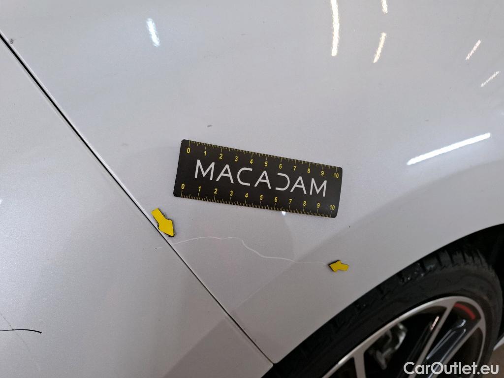  Toyota  Yaris TOYOTA  Hybride / 2022 / 5P / Berline Hybride 130h GR SPORT #2