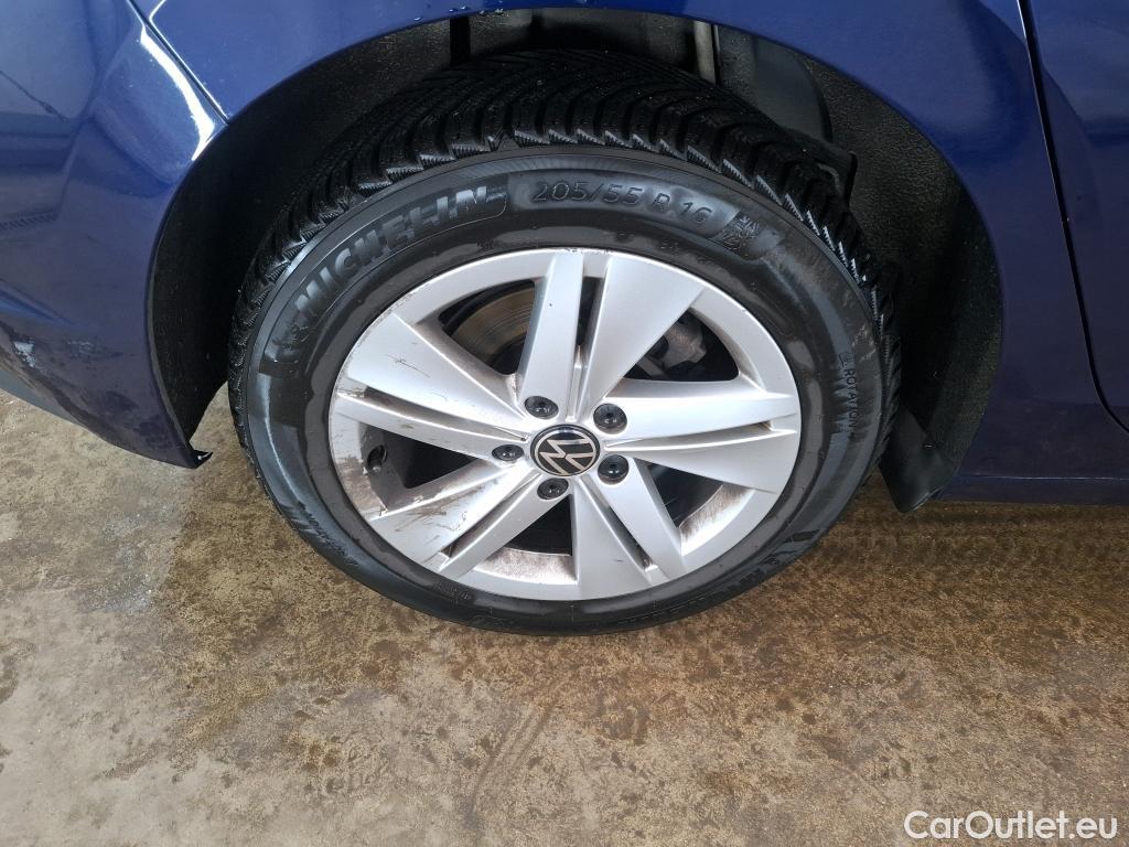  Volkswagen  Golf  VIII Berline Life Plus 2.0 TDI 115CV BVA7 E6d #18