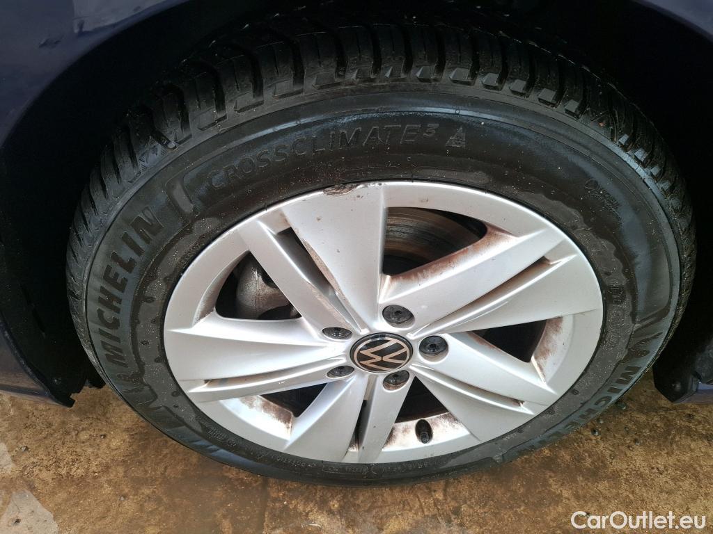  Volkswagen  Golf  VIII Berline Life Plus 2.0 TDI 115CV BVA7 E6d #2