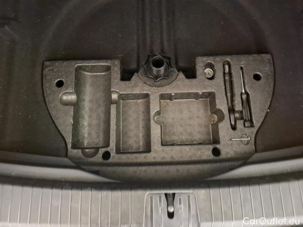  Volkswagen  Touran VOLKSWAGEN  5p Monovolume 2.0 TDI 150 Carat BMT #47