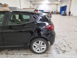  Renault  Clio RENAULT  / 2019 / 5P / BERLINA 1.0 TCE 66KW ZEN #64