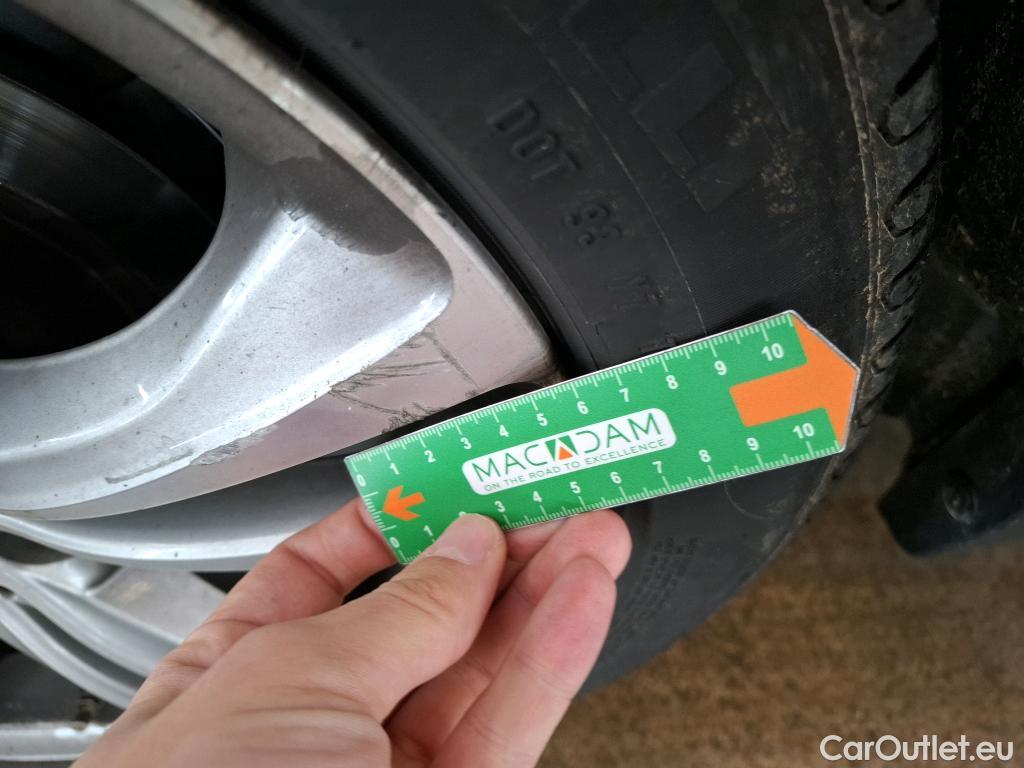  Bmw  X1 Série  sDrive 18 i Sport Line 1.5 140CV BVA7 E6dT #13