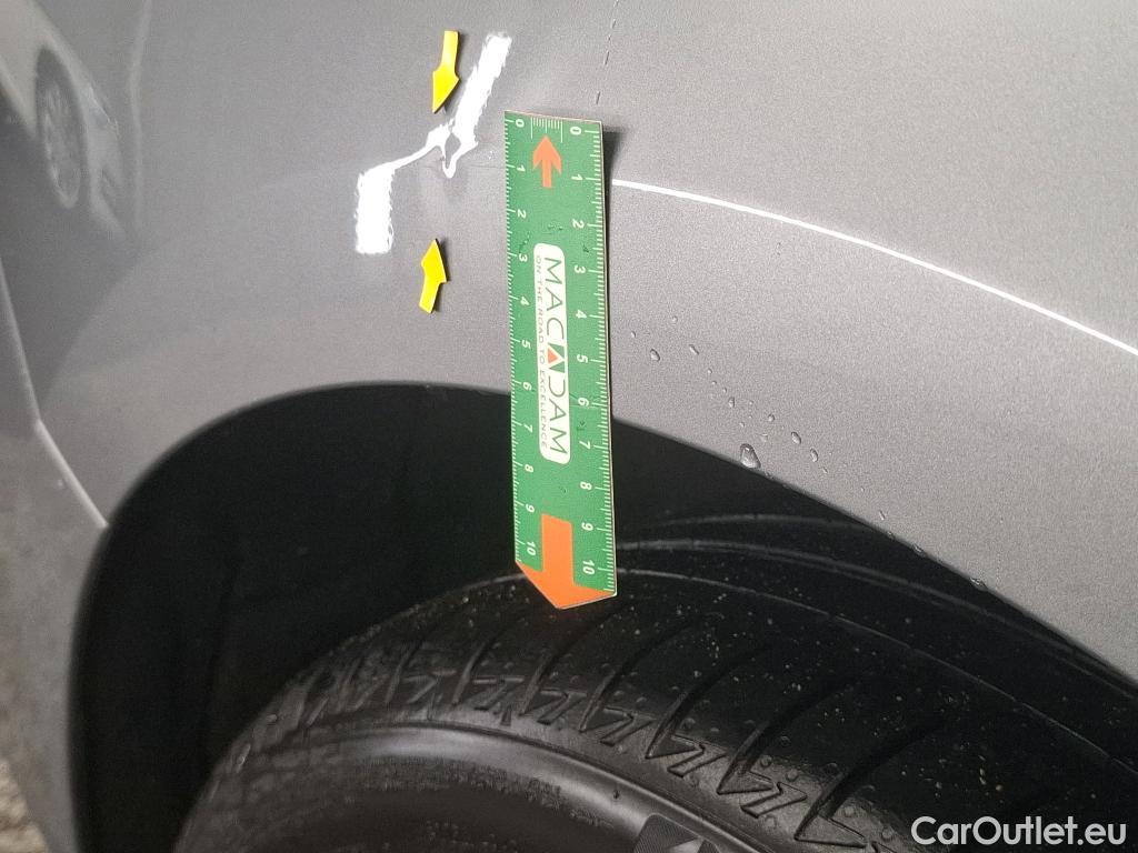  Bmw  Serie 1 BMW Série 1 / 2019 / 5P / Berline 116i DKG7 Business Design #19