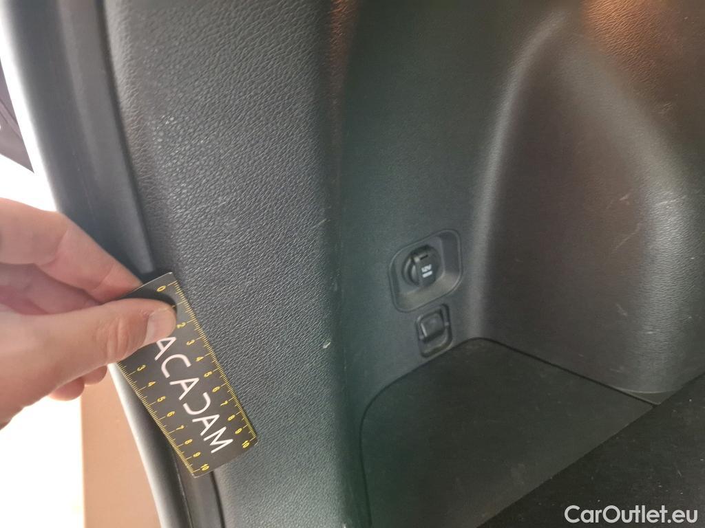  KIA  Sportage KIA  / 2021 / 5P / SUV 1.6 T-GDI 265 PHEV AUTO 4WD ACTIVE BUSIN #32