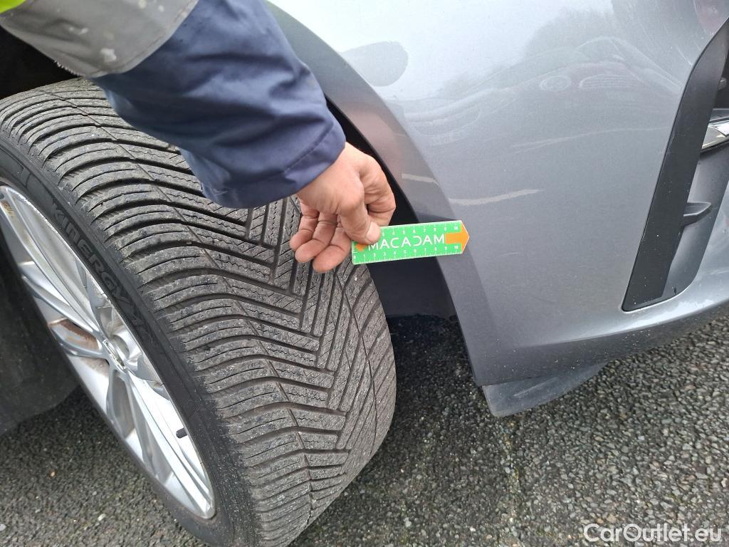  Opel  Insignia OPEL  Sports Tourer 5p Break 1.6 Diesel 136ch auto ELEG BUS #4