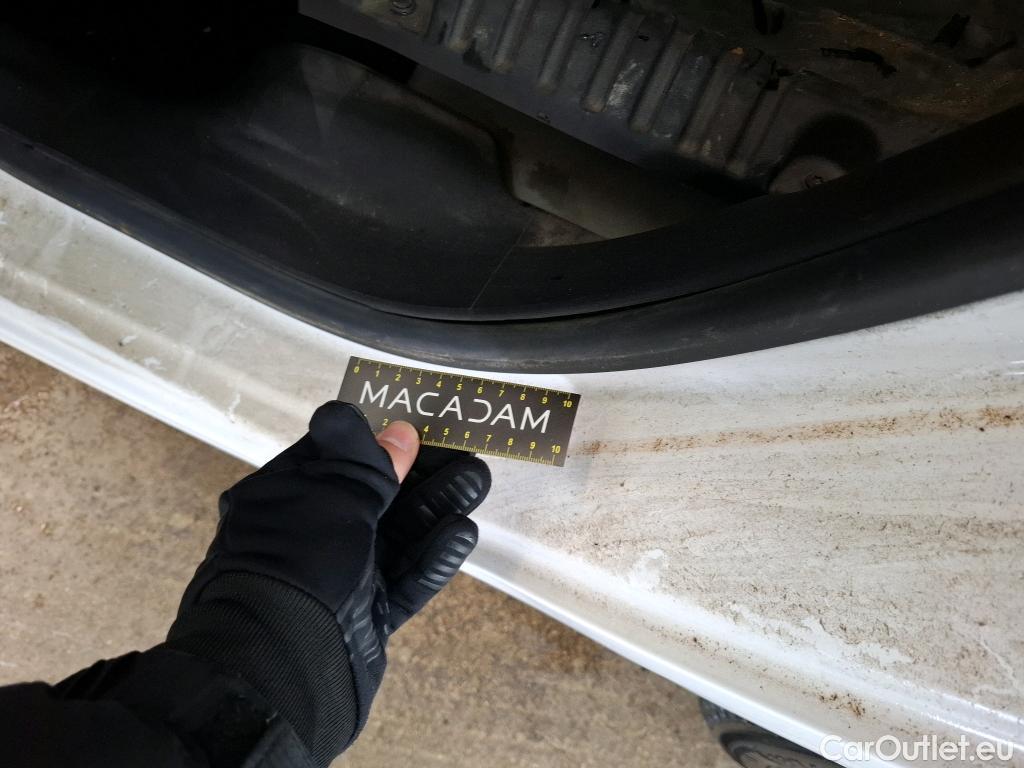  Peugeot  208  Affaire Premium Pack 1.2 80CV BVM5 E6dT #47