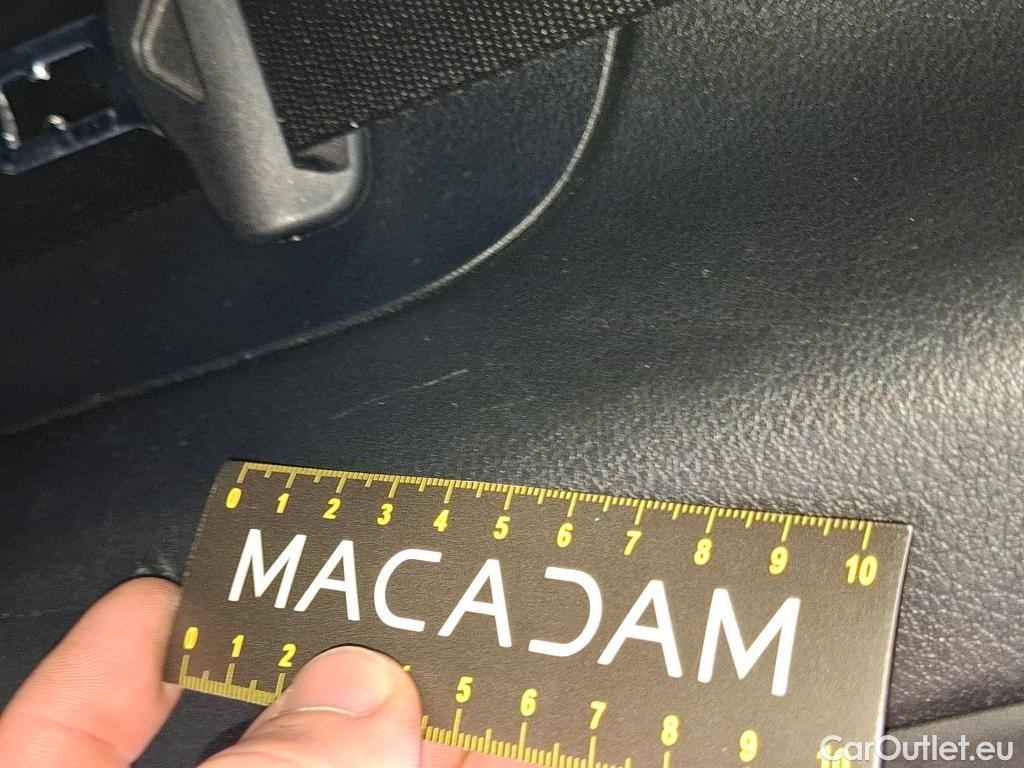  Mercedes  A-Klasse MERCEDES-BENZ Classe A Compact / 2018 / 5P / Berline A 200 d Progressive Line 8G-DCT #7