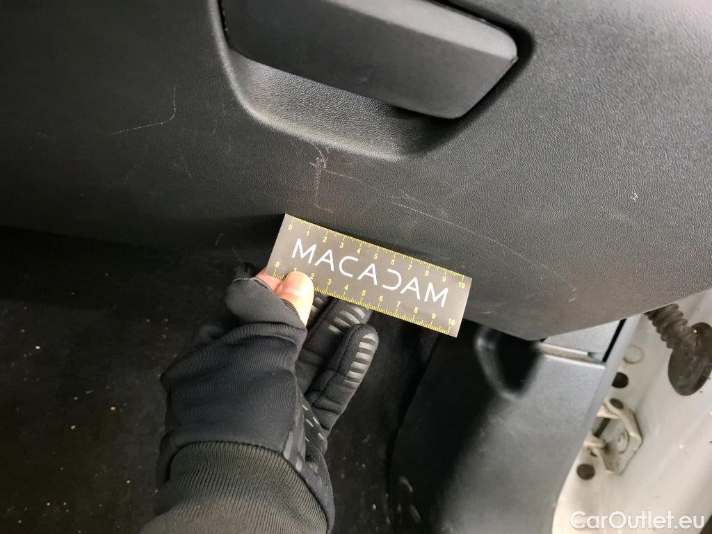  Peugeot  208  Affaire Premium Pack 1.2 80CV BVM5 E6dT #31