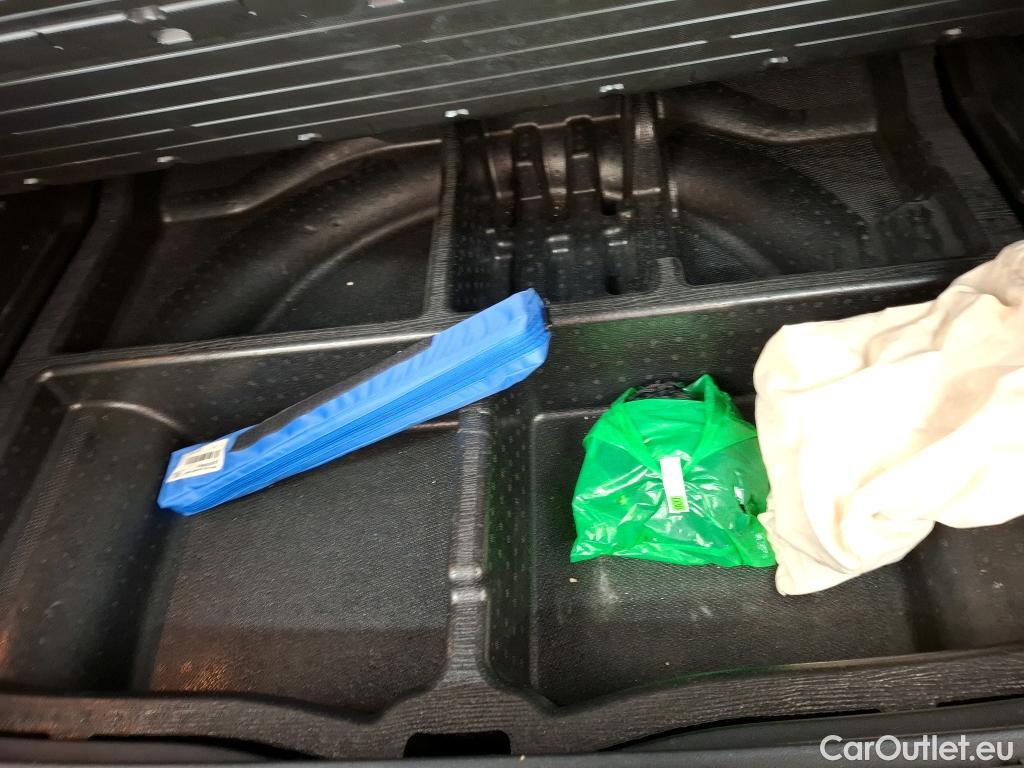  Hyundai  Tucson HYUNDAI  / 2020 / 5P / SUV 1.6 HYBRID 230 BUSINESS #11