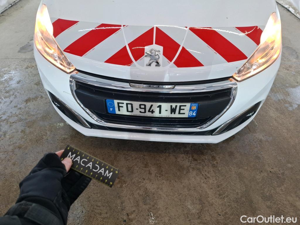  Peugeot  208  Affaire Premium Pack 1.2 80CV BVM5 E6dT #18