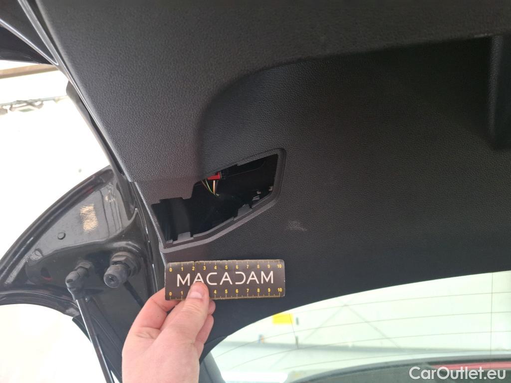  Volkswagen  Golf  VOLKSWAGEN / 2020 / 5P / Berline 1.0 eTSI OPF 110 DSG7 Life Business #30