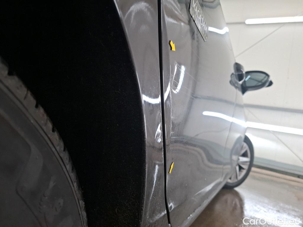  Volkswagen  Golf  VOLKSWAGEN / 2020 / 5P / Berline 1.0 eTSI OPF 110 DSG7 Life Business #6