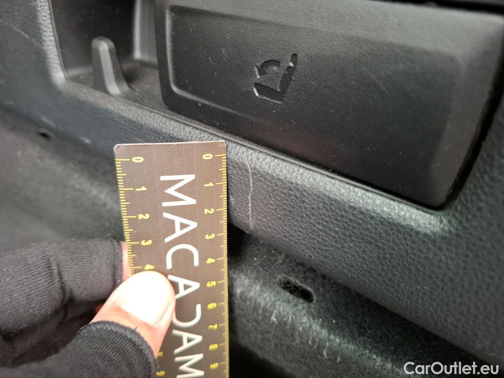  Toyota  Corolla TOYOTA  Touring Sports / 2018 / 5P / Break Hybride 122h Dynamic Business Beyond Zer #25