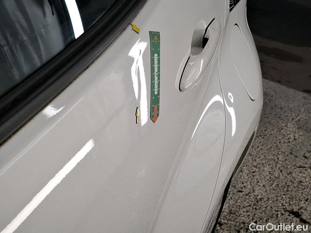  Toyota  Yaris TOYOTA  Hybride / 2019 / 5P / Berline Hybride 116h France Business Stage Acad #2