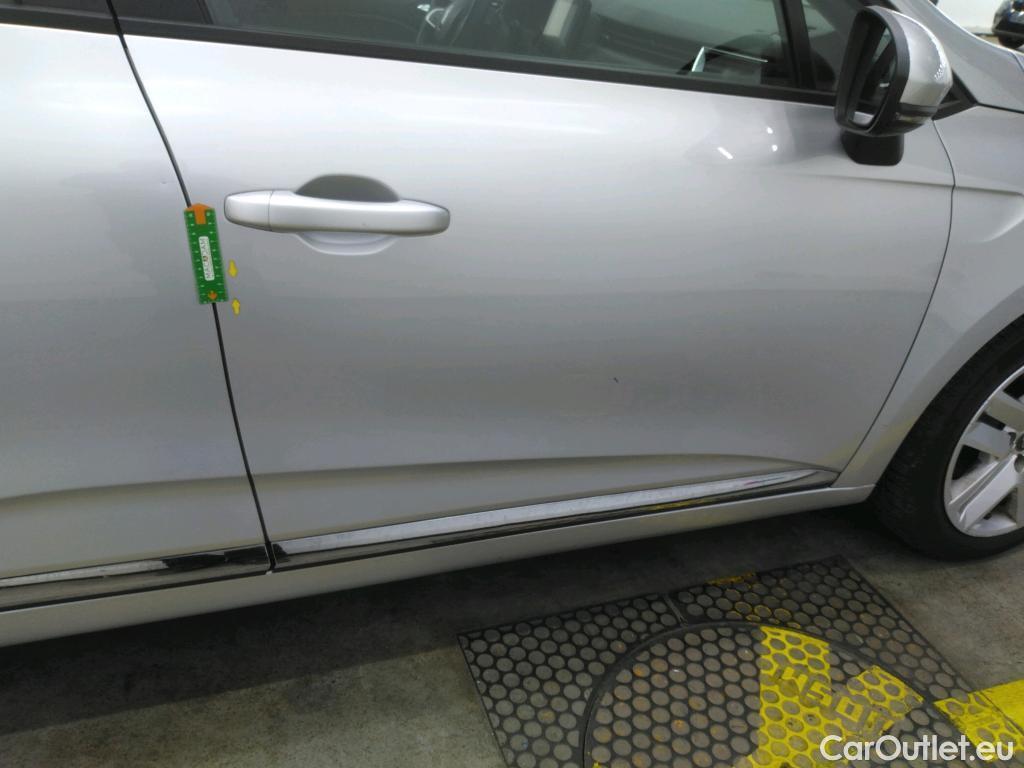  Renault  Clio  V Business 1.6 E-TECH Hybrid 140CV BVA6 E6d #38