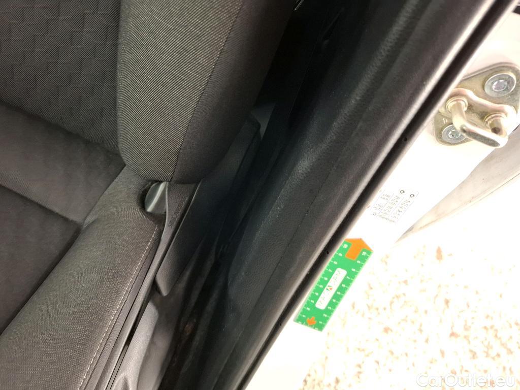  Toyota  Yaris TOYOTA  Hybride / 2019 / 5P / Berline Hybride 116h France Business Stage Acad #12