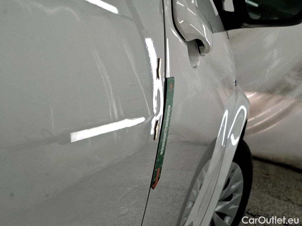  Toyota  Yaris TOYOTA  Hybride / 2019 / 5P / Berline Hybride 116h France Business Stage Acad #6