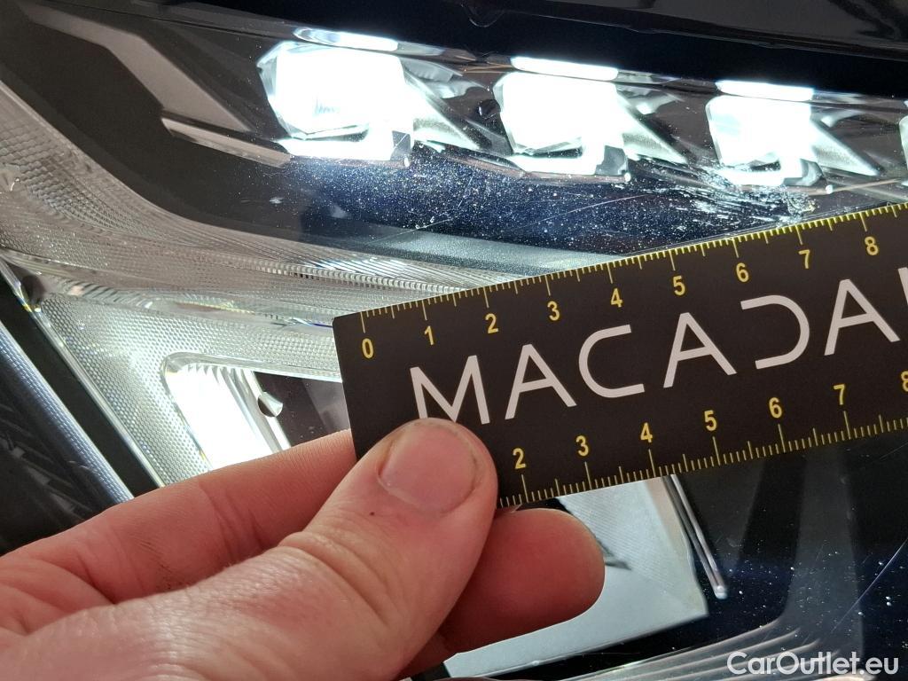  Volvo  XC 40 VOLVO XC40 / 2022 / 5P / SUV Recharge T4 211 DCT7 Plus #2