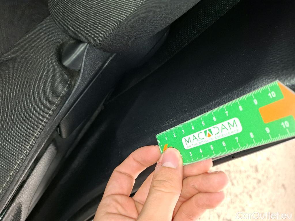  Toyota  Yaris TOYOTA  Hybride / 2019 / 5P / Berline Hybride 116h France Business Stage Acad #13