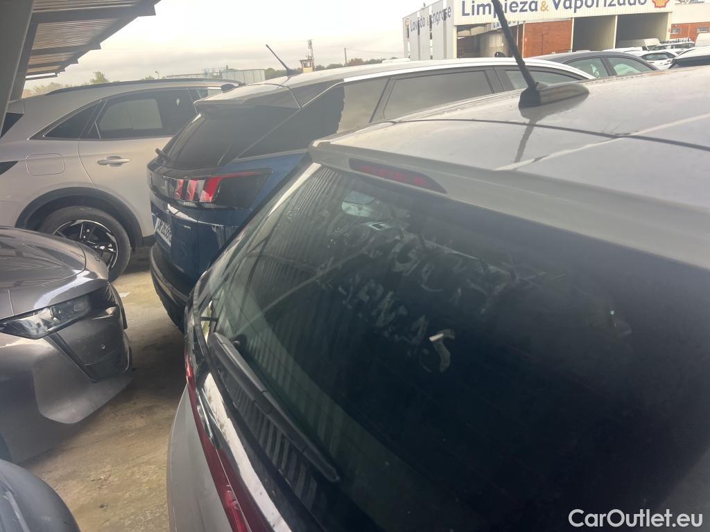  Hyundai  i20 HYUNDAI  / 2020 / 5P / berlina con portón 1.0 TGDI 74kW (100CV) 48V Essence #13