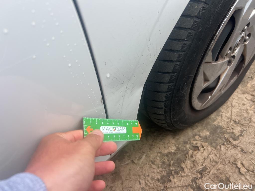  Hyundai  i20 HYUNDAI  / 2020 / 5P / berlina con portón 1.0 TGDI 74kW (100CV) 48V Essence #2