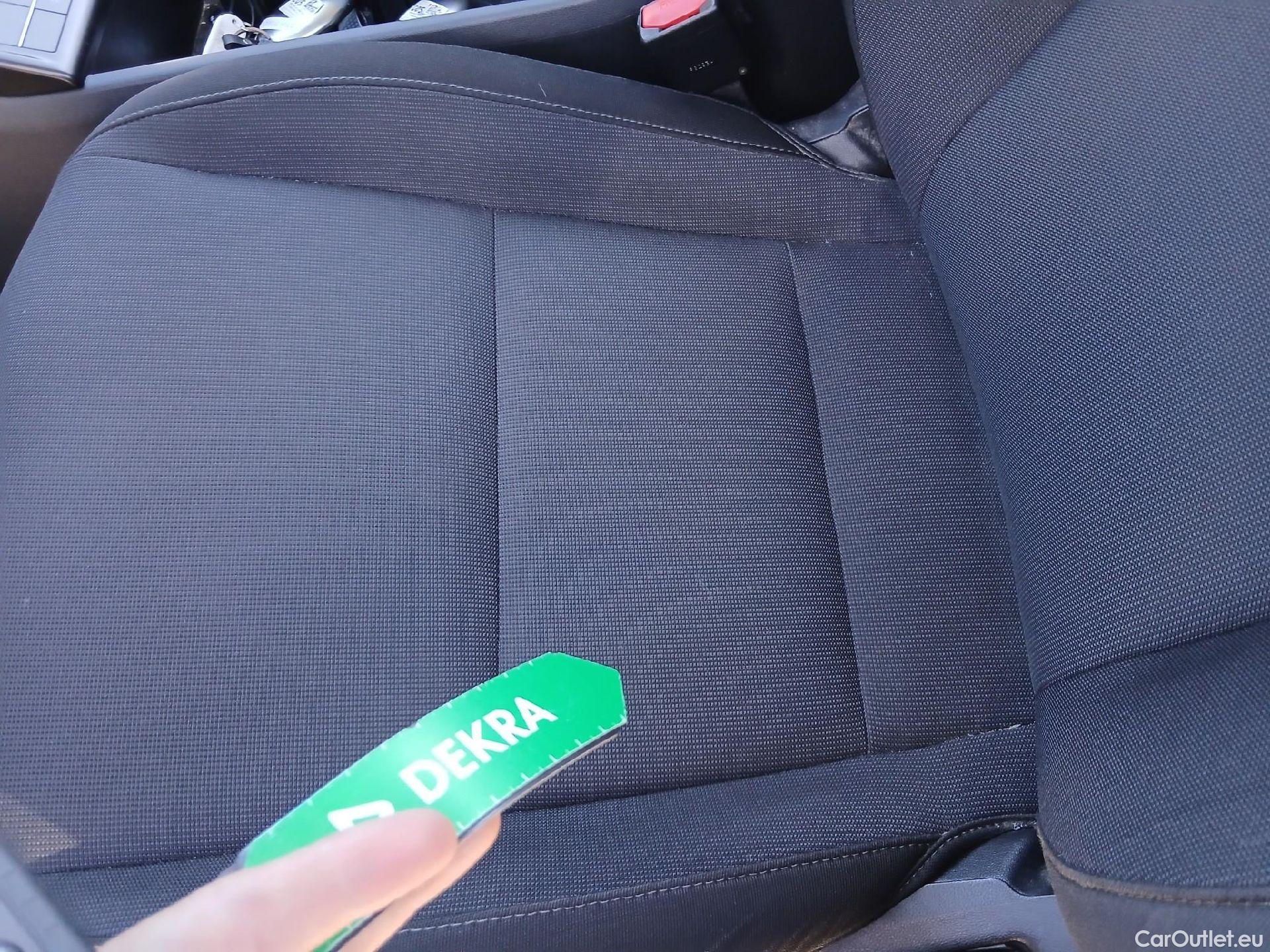  Hyundai  Konna HYUNDAI Kona / 2023 / 5P / todoterreno 1.6 GDI HEV Maxx DCT #18