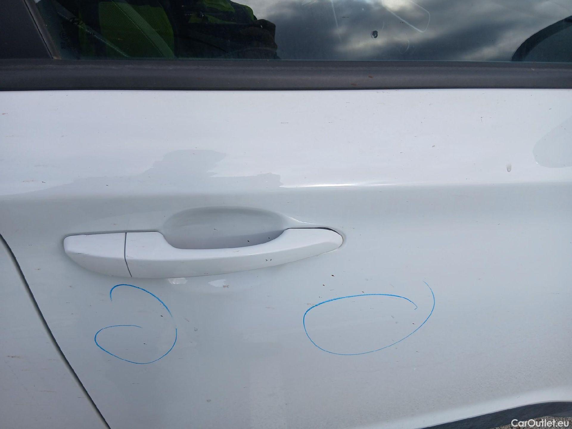  Hyundai  Konna HYUNDAI Kona / 2017 / 5P / todoterreno 1.6 GDI HEV Klass DCT #24