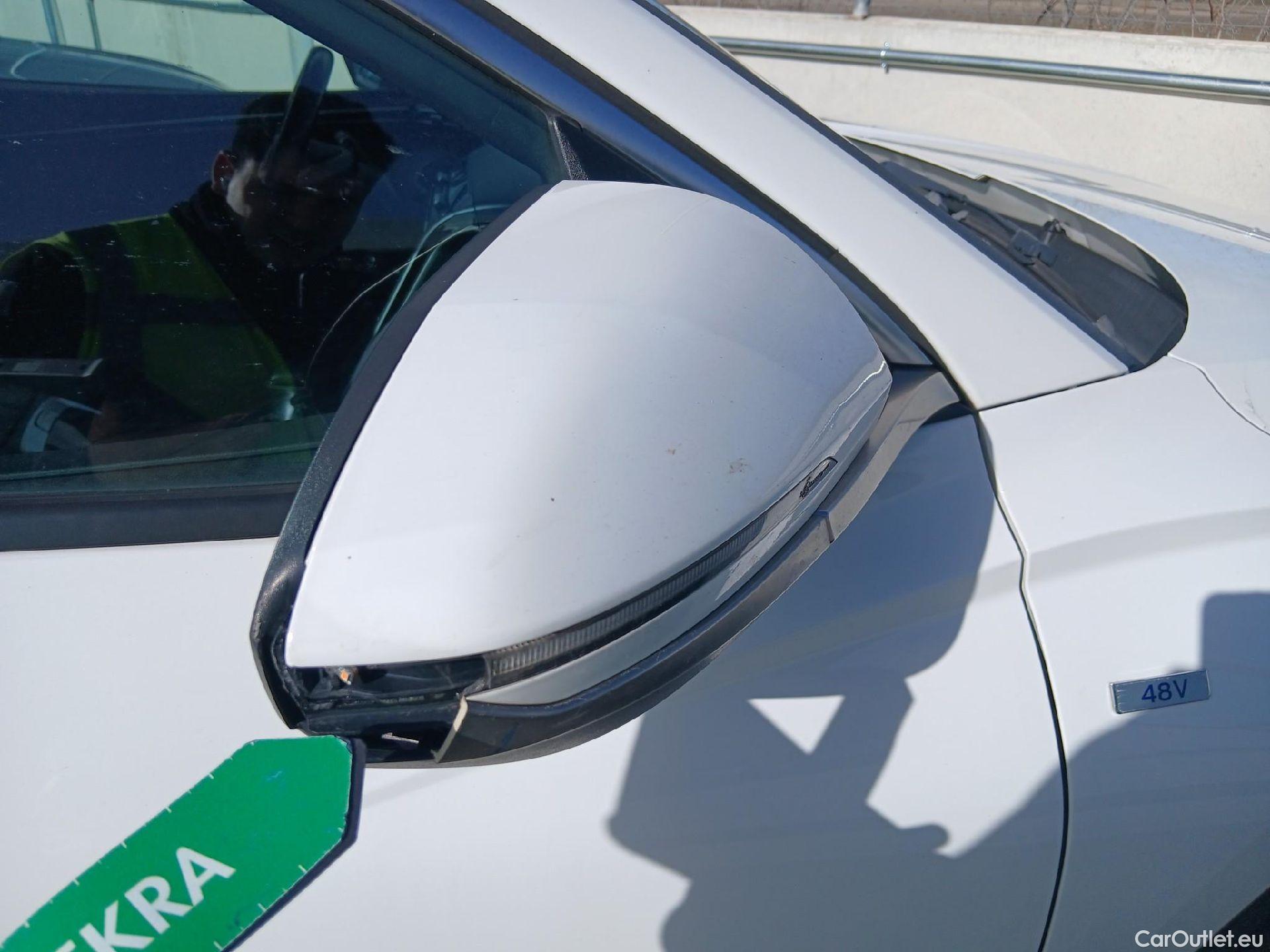  Hyundai  Tucson HYUNDAI  / 2020 / 5P / todoterreno 1.6 CRDI 100kW (136CV) 48V Maxx DCT #33