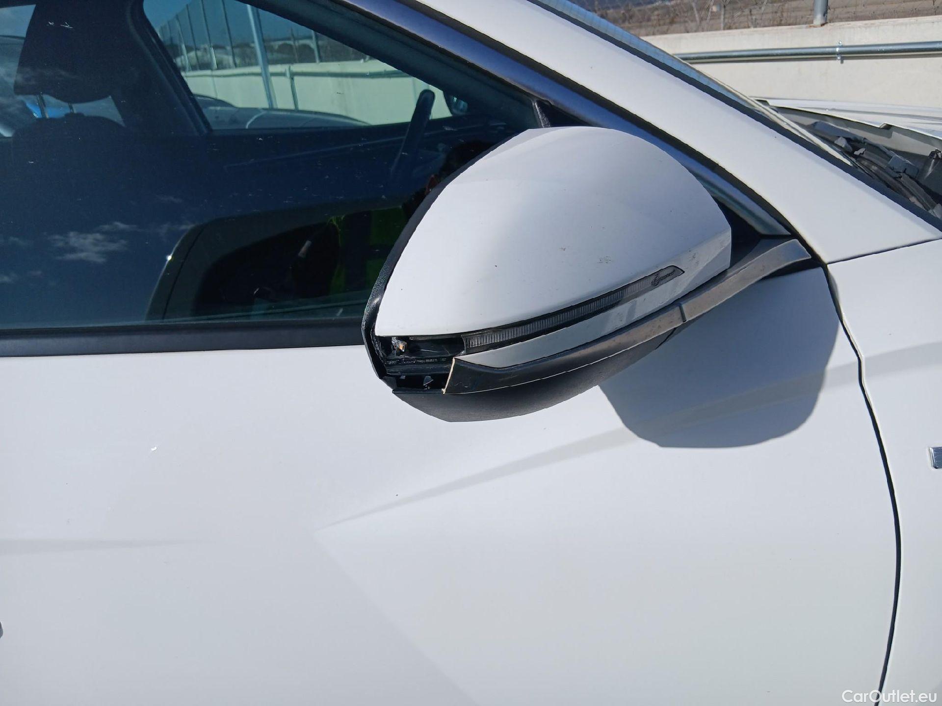  Hyundai  Tucson HYUNDAI  / 2020 / 5P / todoterreno 1.6 CRDI 100kW (136CV) 48V Maxx DCT #32