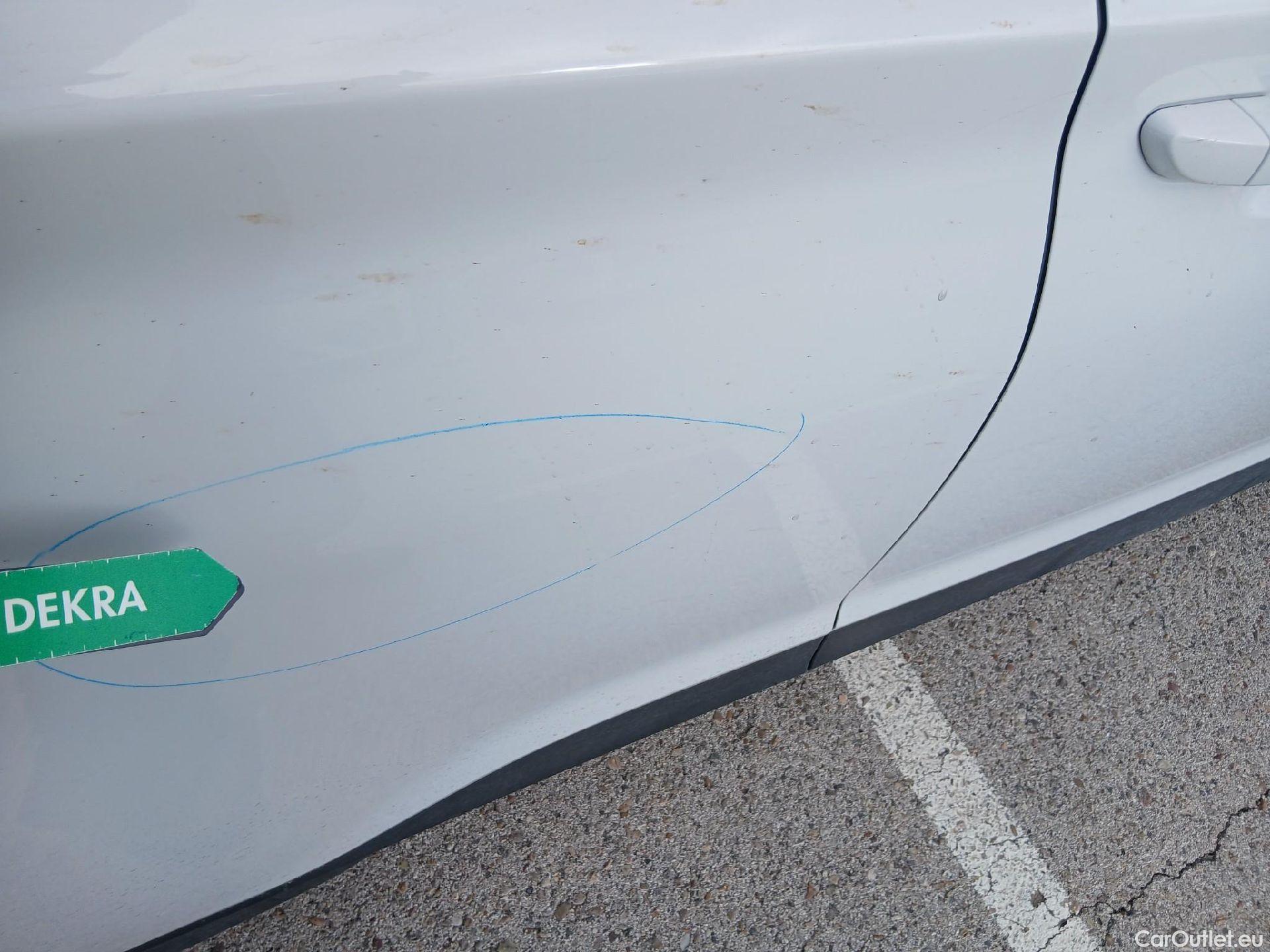  Hyundai  Konna HYUNDAI Kona / 2017 / 5P / todoterreno 1.6 GDI HEV Klass DCT #19